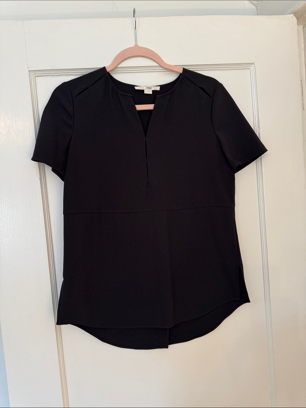 cooper & ella Black Short-Sleeve Keyhole Blouse